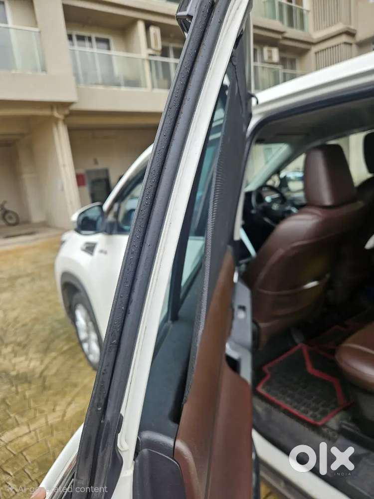 Toyota Innova Hycross 2023 Vx Hybrid