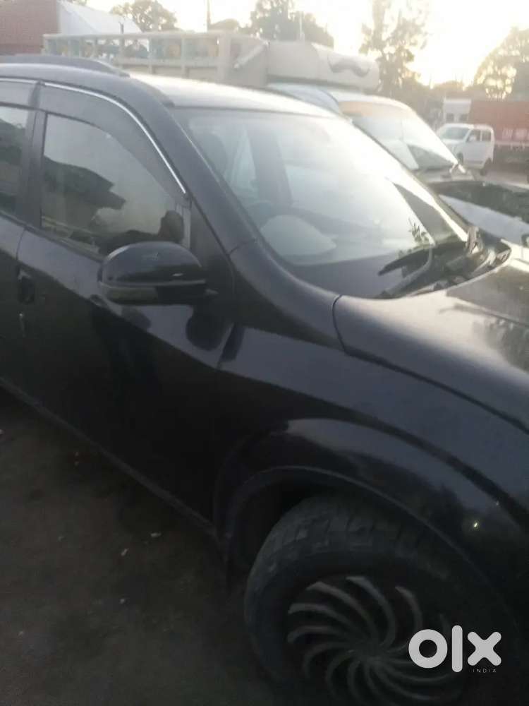 Mahindra Xuv500 2014