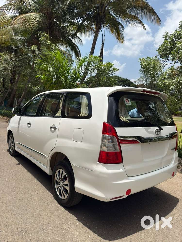 Toyota Innova Diesel 2015