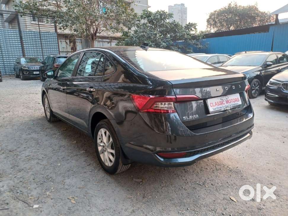 Skoda Slavia Ambition 1.0l Tsi At, 2022, Petrol