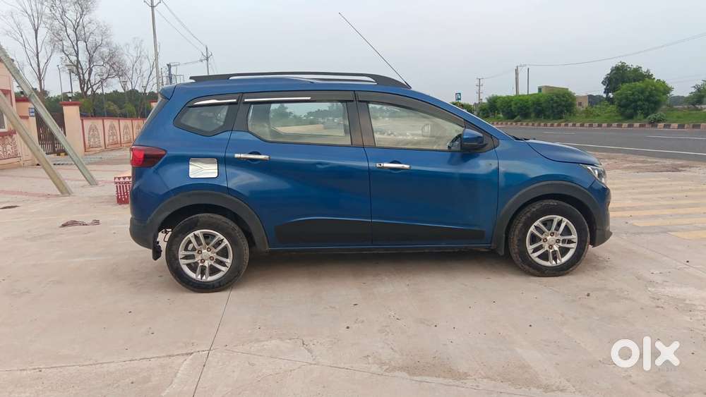 Renault Triber Rxt, 2021, Petrol