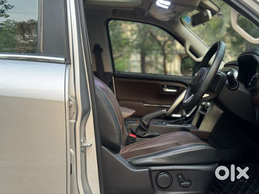 Mahindra Scorpio N Z8 L Petrol At 6 Str, 2025, Petrol