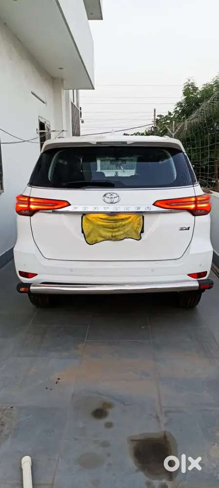 Toyota Fortuner Legender 2025