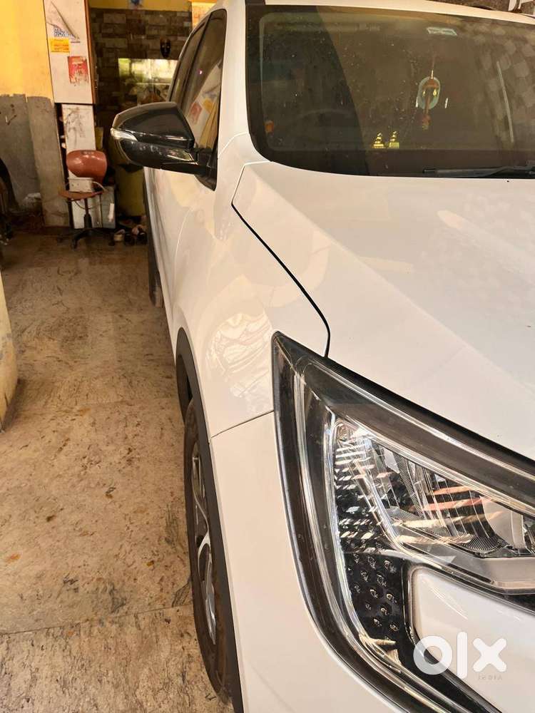 Mahindra Xuv700 2023 Diesel 34000 Km Driven With Excellent Condition.