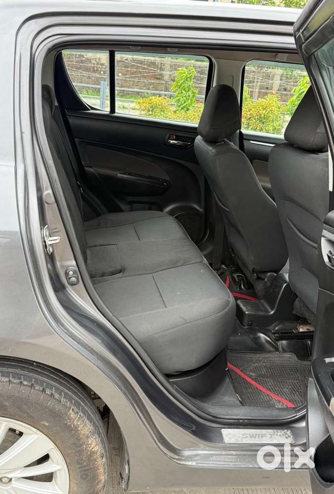 Maruti Suzuki Swift Vvt Zxi, 2018, Petrol