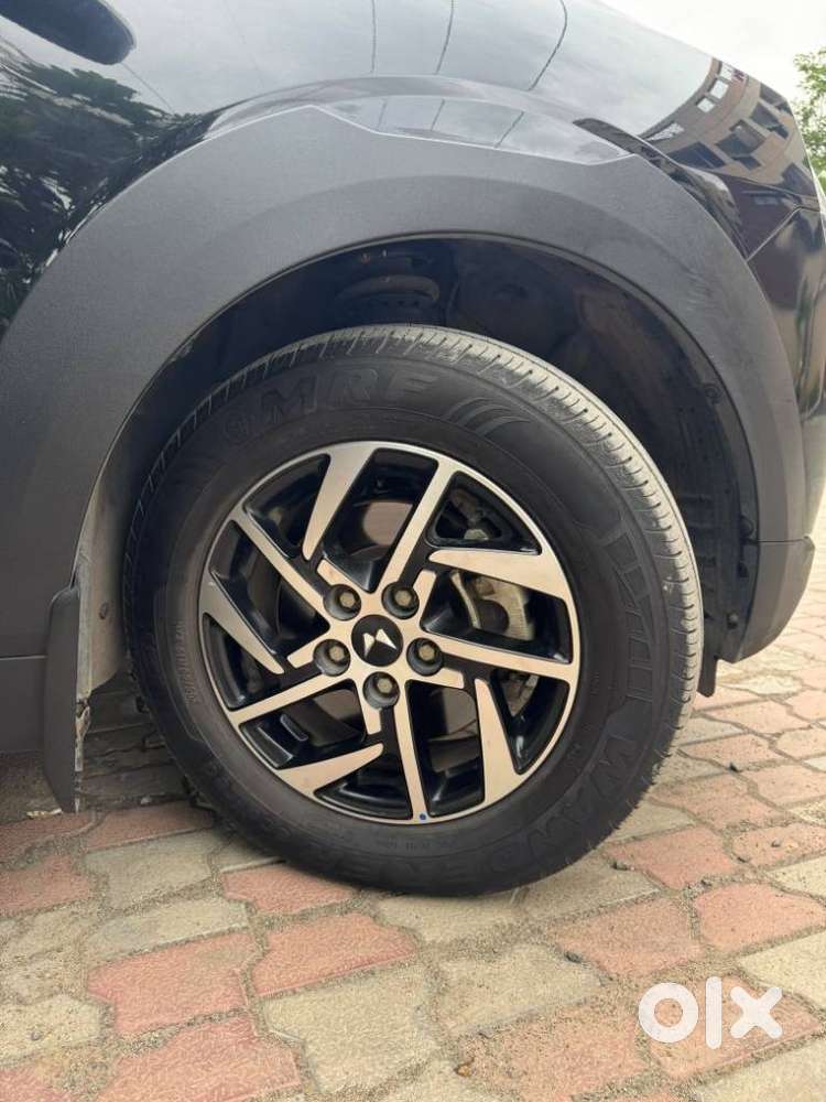 Mahindra Xuv 3xo Ax5 Ds Mt, 2025, Diesel