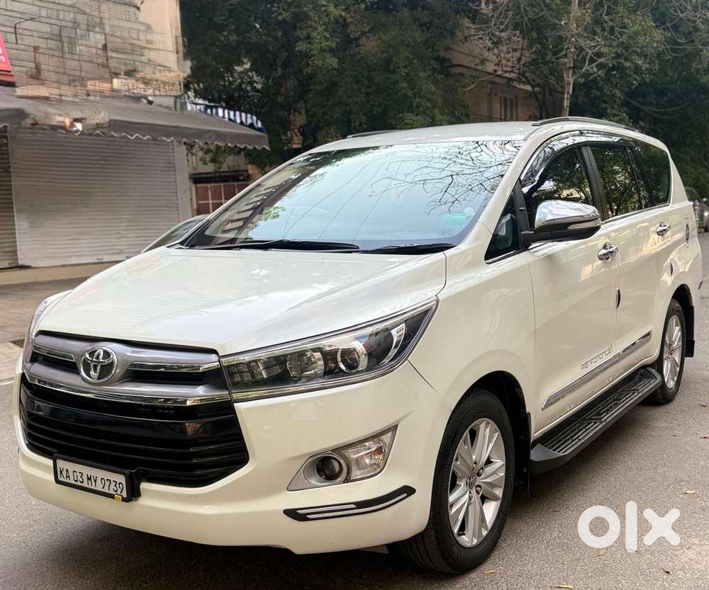 Toyota Innova Crysta 2.8z Automatic, 2016, Diesel