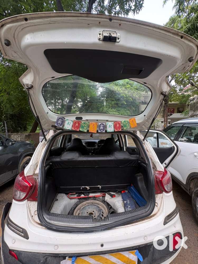 Hyundai Grand I10 Petrol 42300 Km Driven