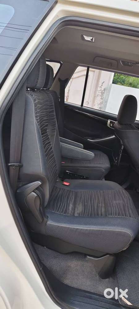 Toyota Innova Crysta 2.4 V 7 Str, 2016, Diesel