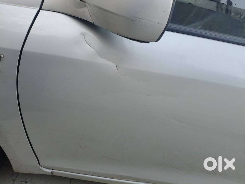 Maruti Suzuki Swift Lxi Option, 2011, Petrol