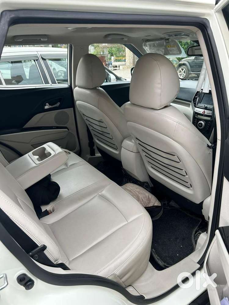 Mahindra Xuv300 2022 Petrol Well Maintained