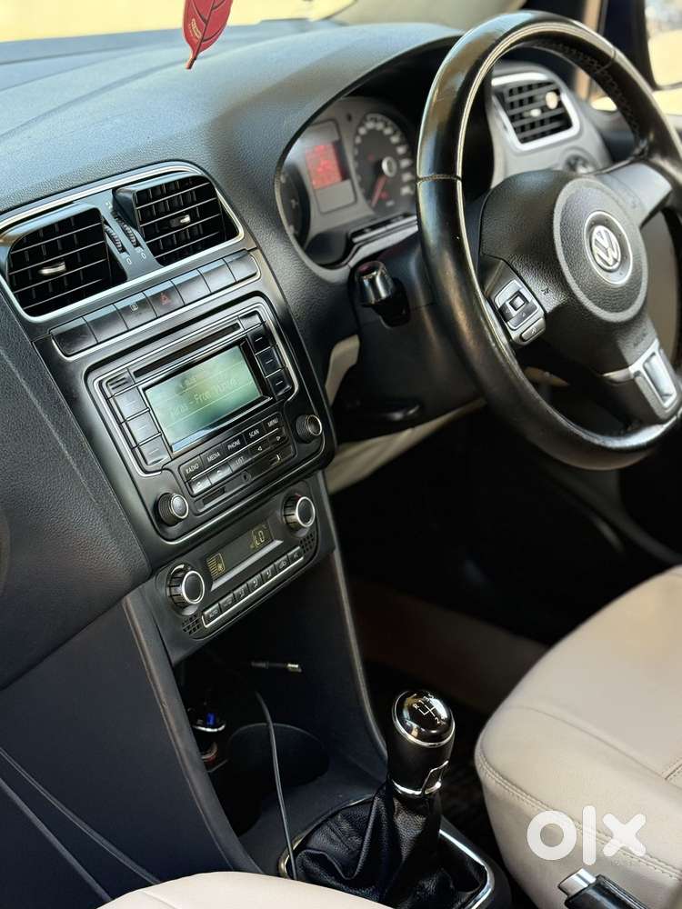Volkswagen Polo Petrol Highline 1.2l, 2013, Diesel