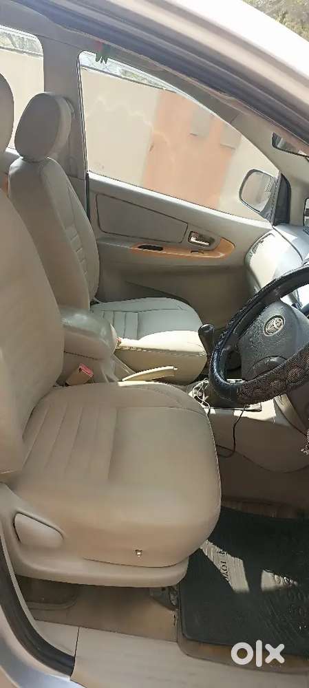 Toyota Innova 2010 Diesel Well Maintained. Rc Valid 2030.