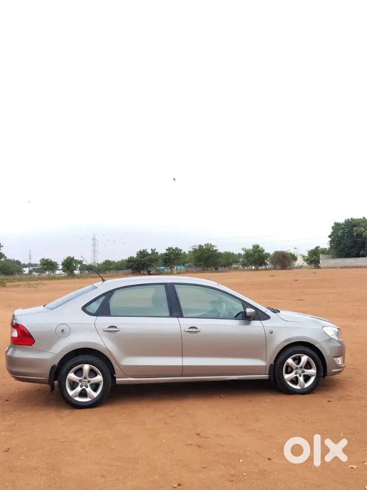 Skoda Rapid Elegance 2012 Petrol Manual