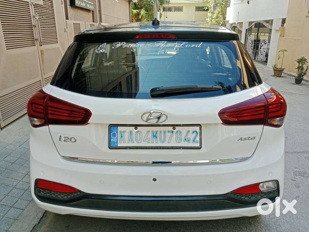 Hyundai I20 Asta (o) 1.2 Mt Dual Tone, 2018, Petrol