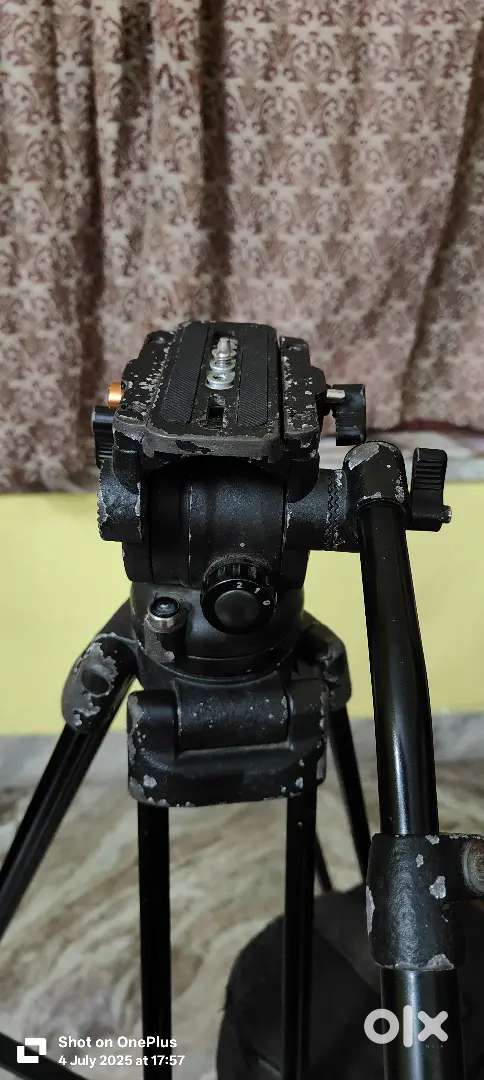 E image video tripod