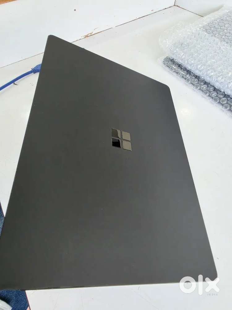 Surface Laptop 3 Touch 2K/Core i5-10th gen/8gb/256gbSSD/13.5touch 2k
