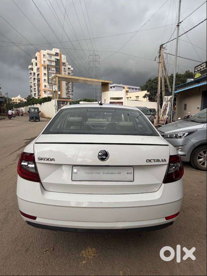 2017 Skoda Octavia 1.8 Tsi Style At — Single Owner, 82,000 Km