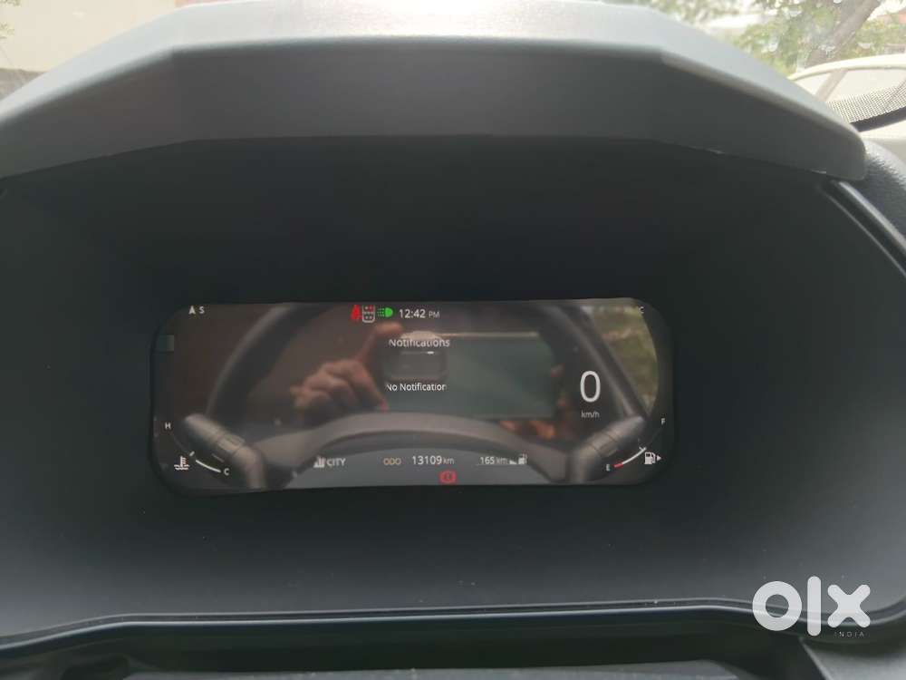 Tata Safari Pure (o), 2024, Diesel