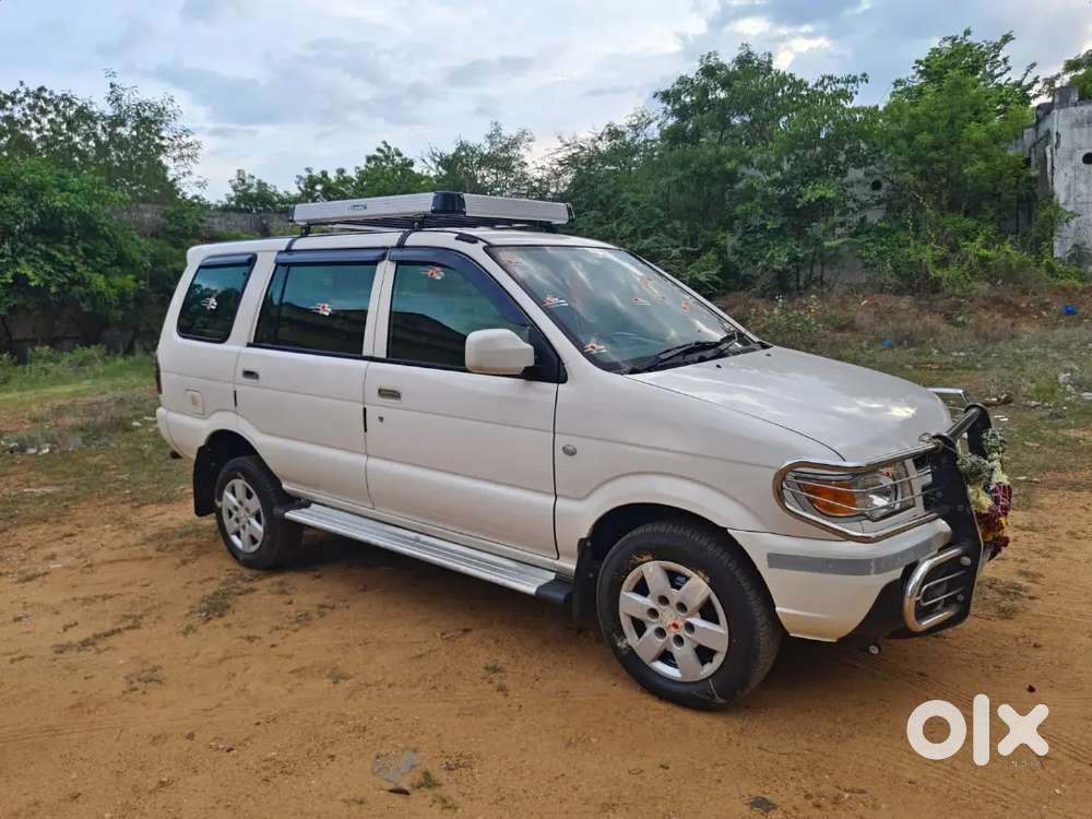 Chevrolet Tavera Neo 2015