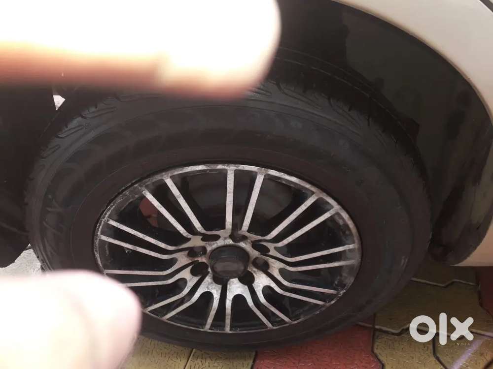 Maruti Suzuki Swift Dzire 2012