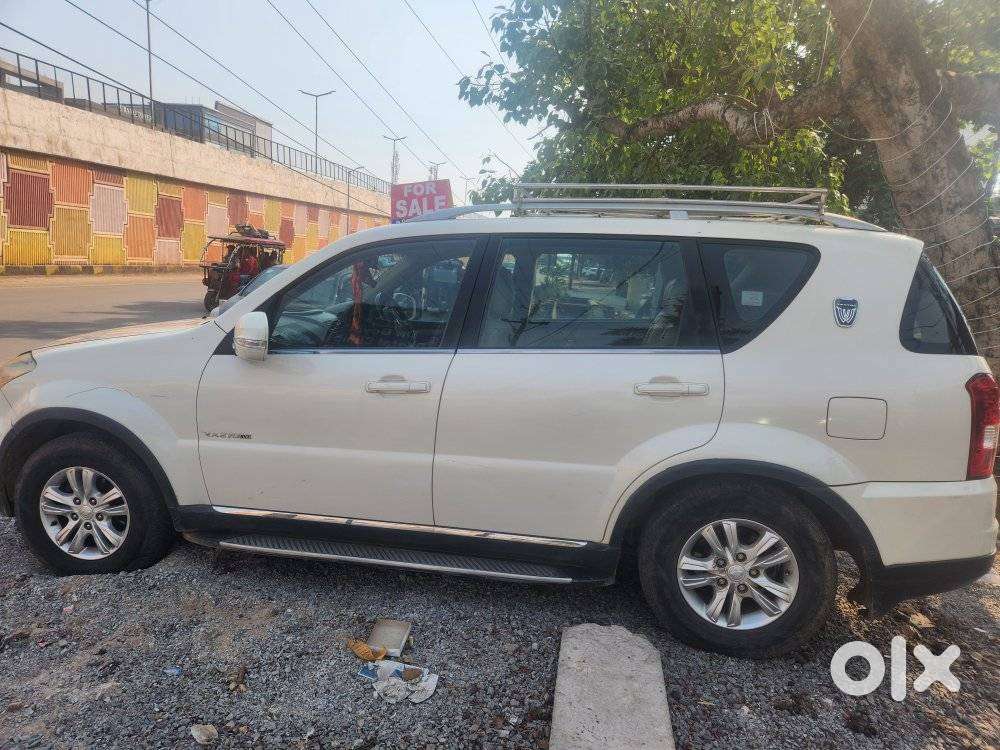 Mahindra Rexton, 2015, Diesel