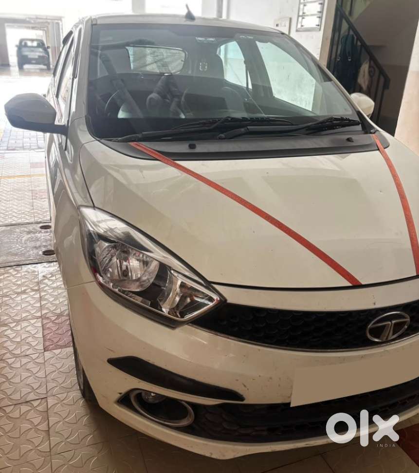 Tata Tiago 1.2 Revotron Xza, 2018, Petrol
