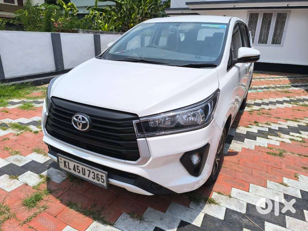 Crysta White In Excellent Condition For Sale