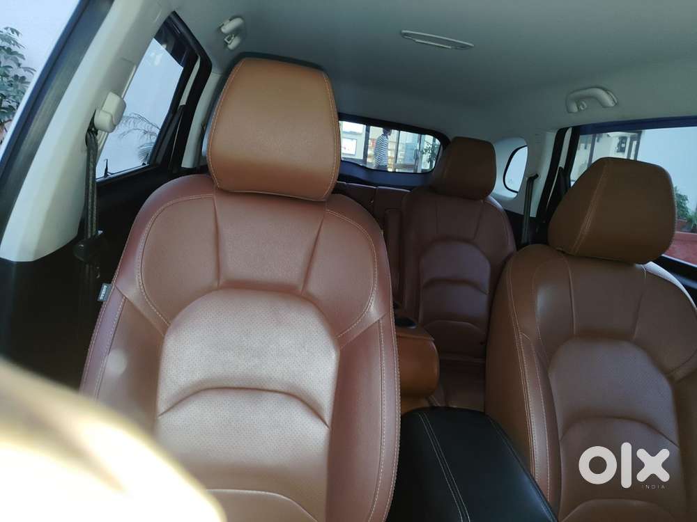 Mg Hector Plus 2020 Car 6 Seater