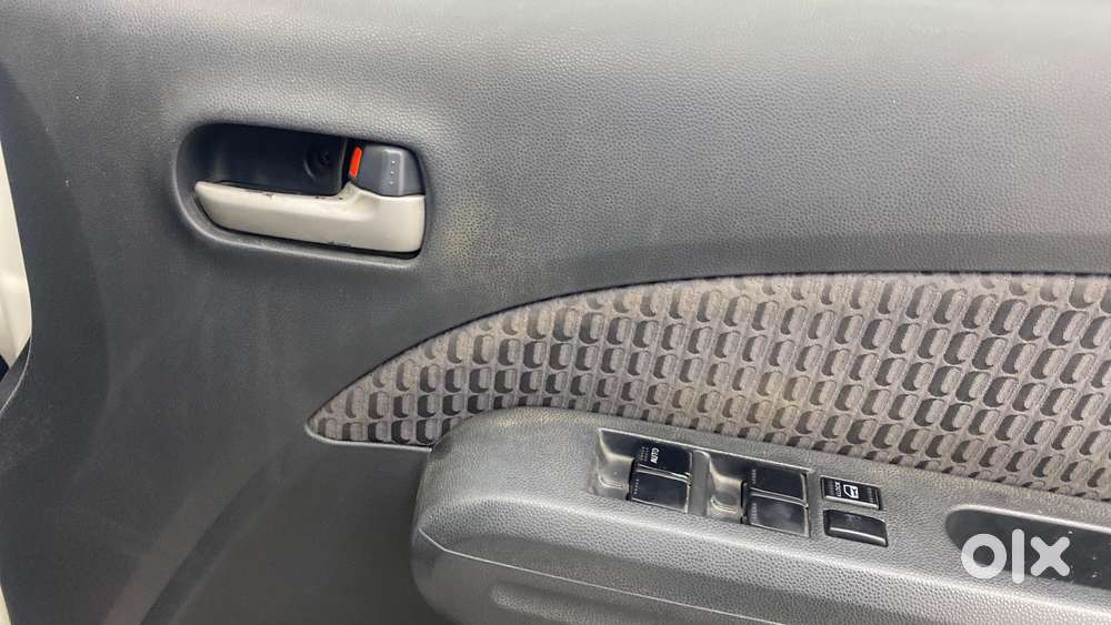 Maruti Suzuki Ritz Vxi, 2014, Petrol