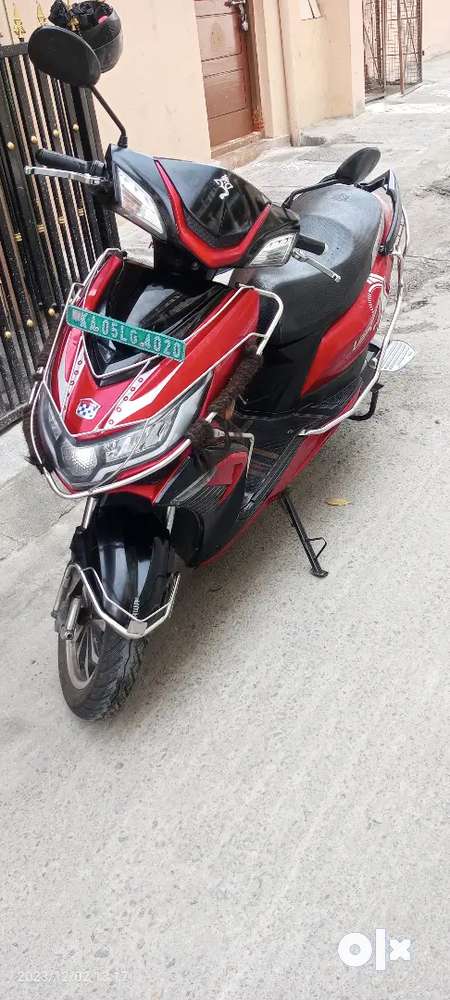 Olx store charging scooty