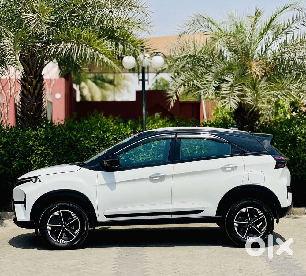 Tata Nexon Fearless Plus S 1.2 Revotron Petrol 6mt Dt, 2023, Petrol