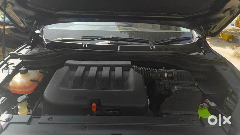 Mahindra Xuv700 2.0 Ax 7 Petrol At Str, 2024, Petrol