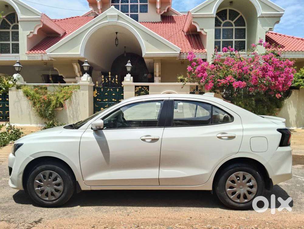 Maruti Suzuki Dzire 1.2 Vxi, 2025, Petrol