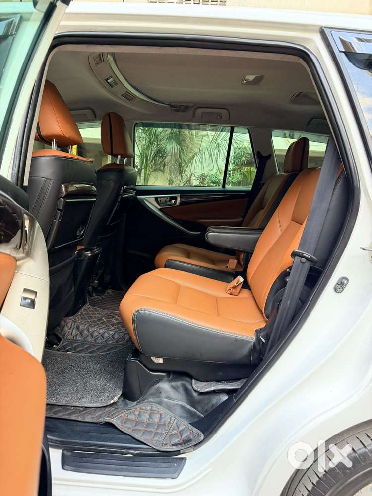 Toyota Innova Crysta