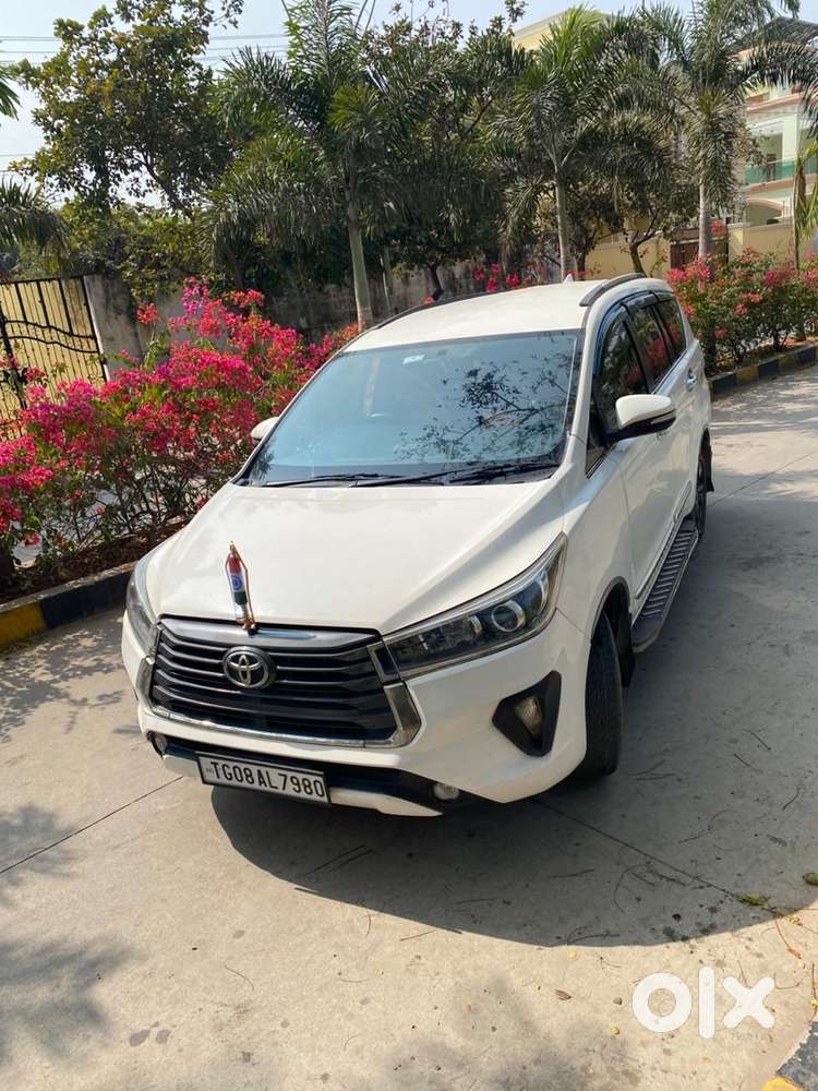 Toyota Innova Crysta 2.4 G Mt 7 Str, 2017, Diesel