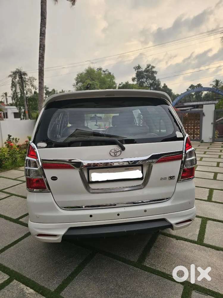 Toyota Innova 2014. 2.5v 7 Str.