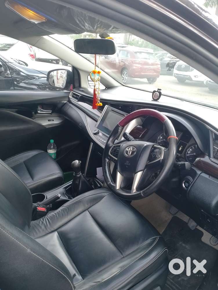 Toyota Innova Crysta 2.7 Zx At, 2016, Diesel