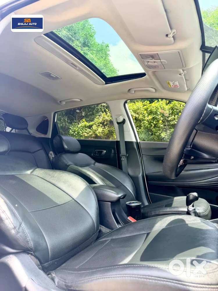 Hyundai I20 Asta (o) 1.2 Mt, 2023, Petrol