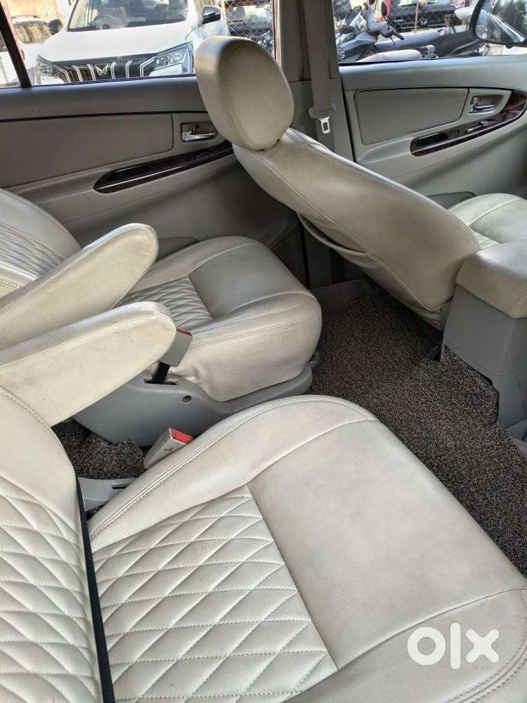 Toyota Innova [2013-2016] 2.5 V Diesel 7 Str, 2012, Diesel