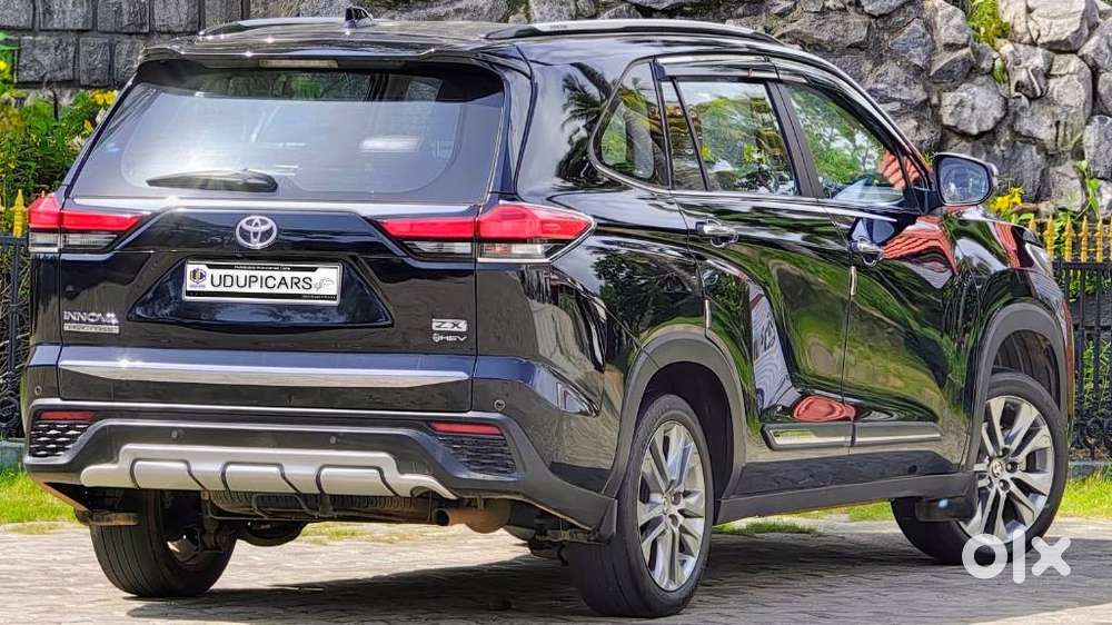 Toyota Innova Hycross 2.0 Zx (o) Hybrid 7 Str, 2025, Petrol