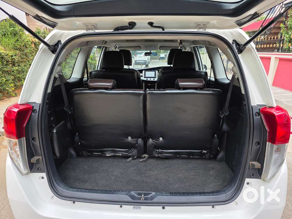 Toyota Innova Crysta [2020-ongoing] 2.4 Gx At 7 Str, 2021, Diesel