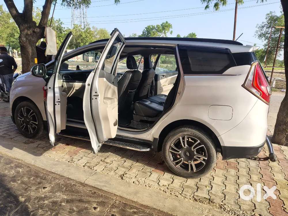 Mahindra Marazzo 2023 Diesel 32000 Km Driven Like New Condition