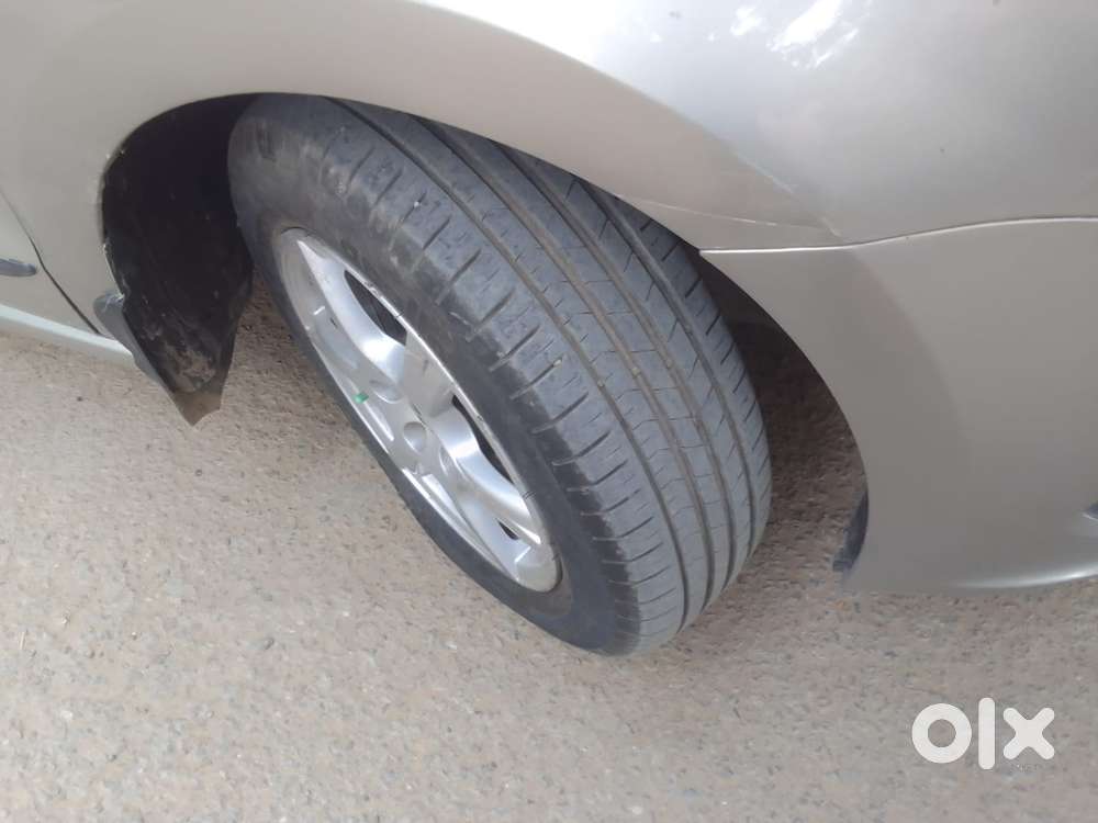 Volkswagen Vento 1.2 Tsi Highline Plus At, 2014, Petrol