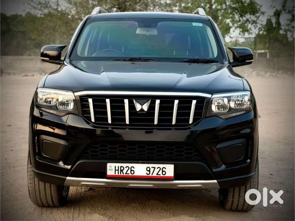 Mahindra Scorpio N Z2 Petrol Mt 7 Str, 2025, Petrol