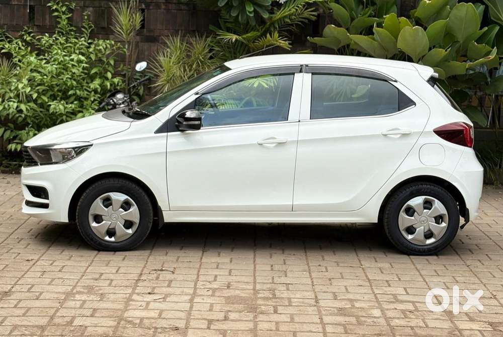 Tata Tiago 1.05 Revotorq Xt Option, 2022, Petrol