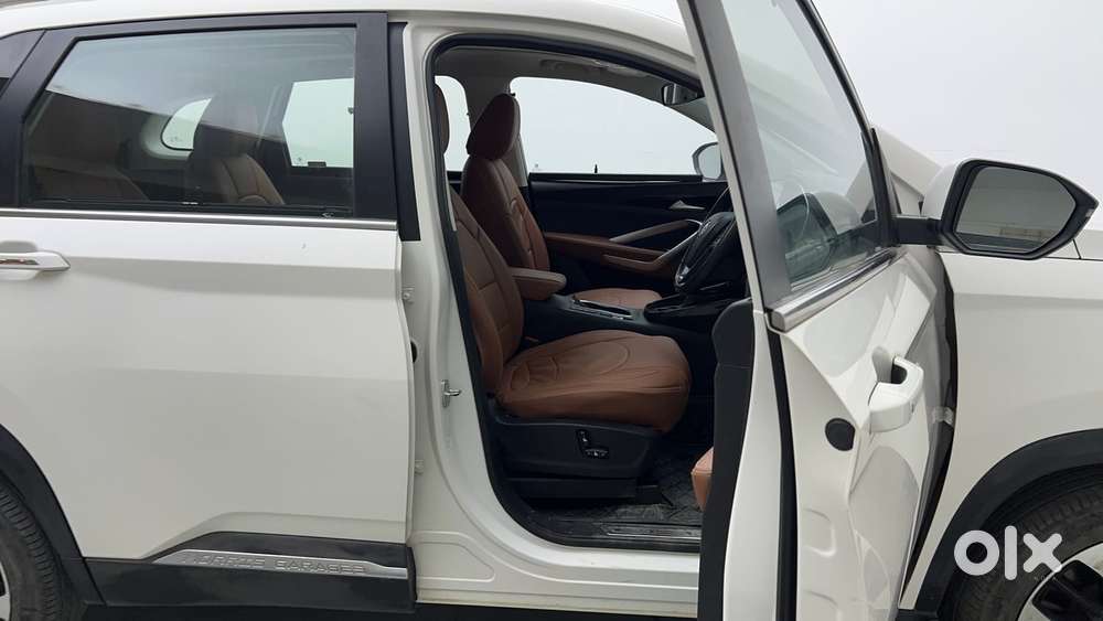 Mg Hector Plus 1.5 Sharp Turbo Cvt 6 Str, 2021, Petrol