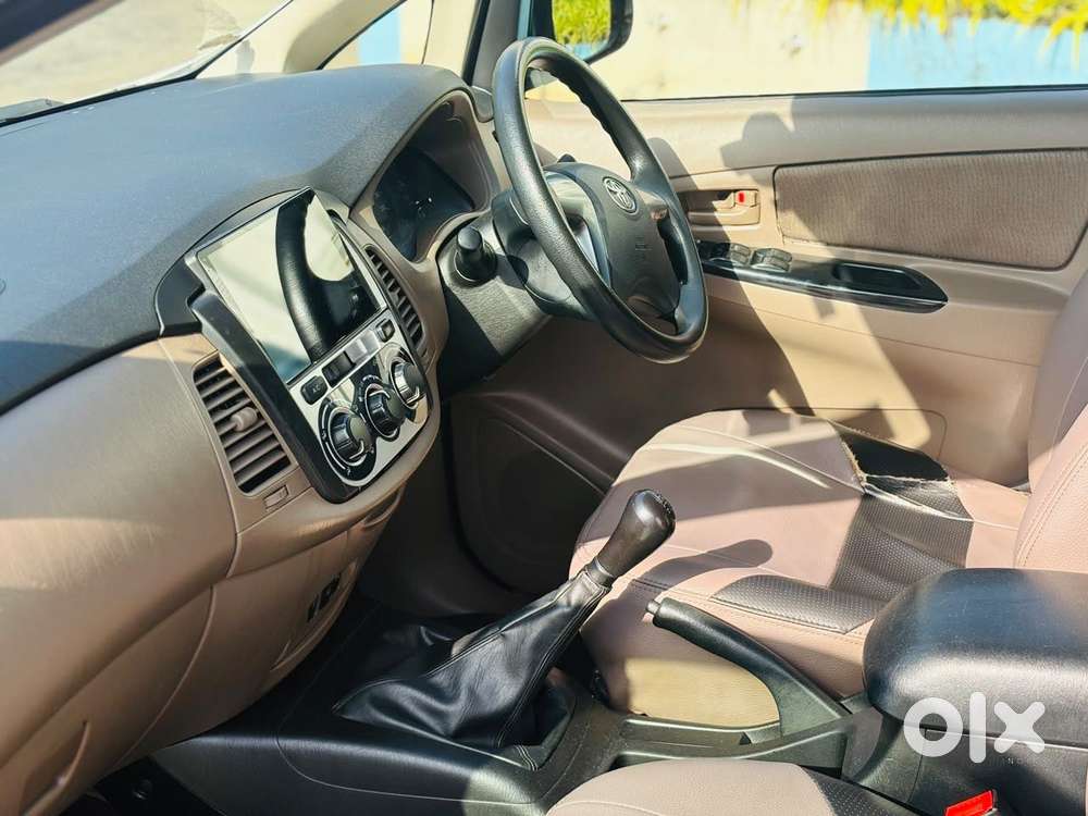 Toyota Innova 2.5 G (diesel) 8 Seater, 2016, Diesel