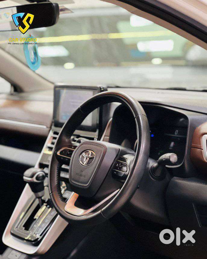 Toyota Innova Hycross 2.0 Vx Hybrid 7 Str, 2023