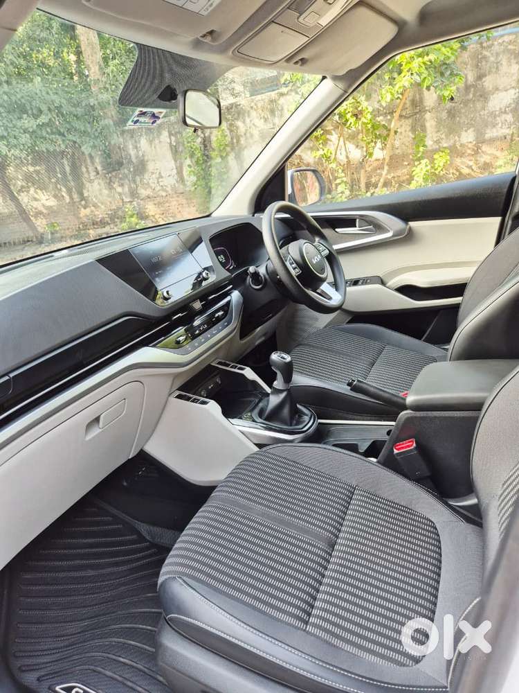 Kia Carens 1.5 Prestige 7 Str, 2024, Petrol